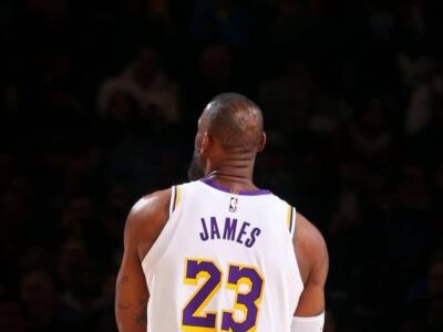 lebron-james-renueva-un-ano-con-lakers-por-52.6-mdd